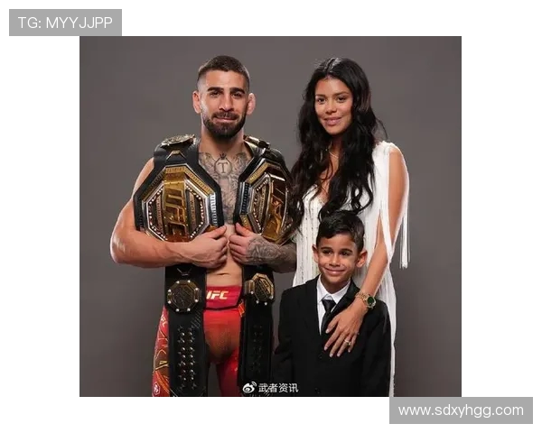 托普里亚 “枕头警告” 升级！UFC 317 轻量级冠军战火药味十足(1)